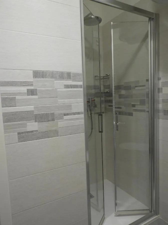 Morena Studio Apartment 阿索洛 0*,